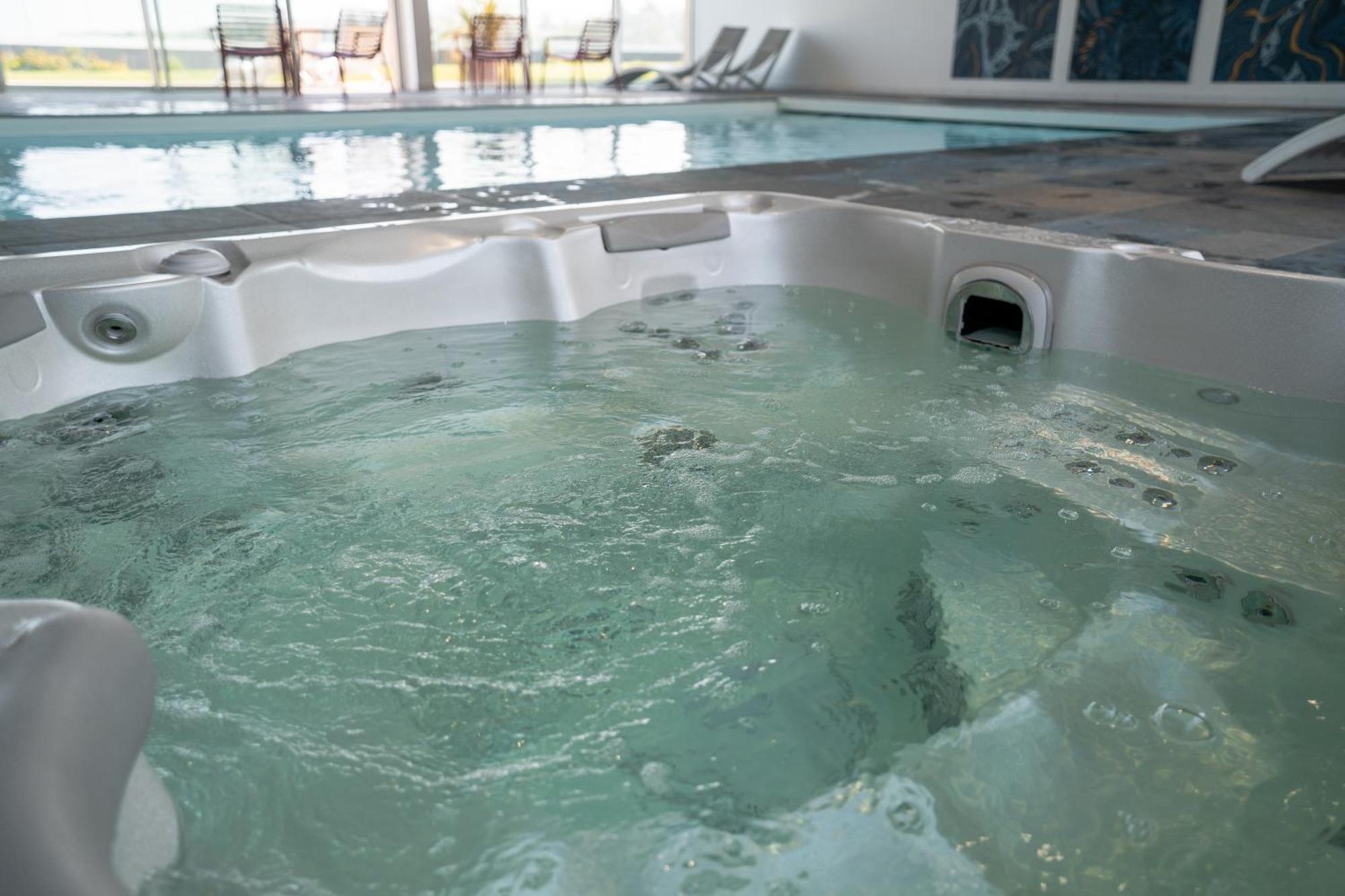 Hotel Le Manoir Du Roselier 普勒林 外观 照片