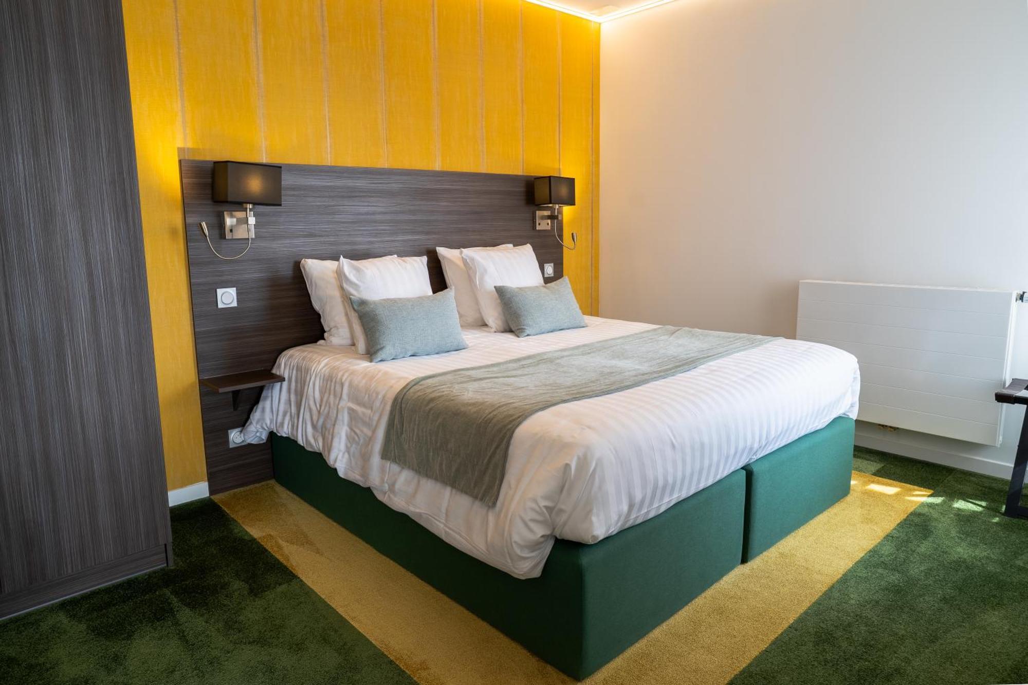 Hotel Le Manoir Du Roselier 普勒林 外观 照片